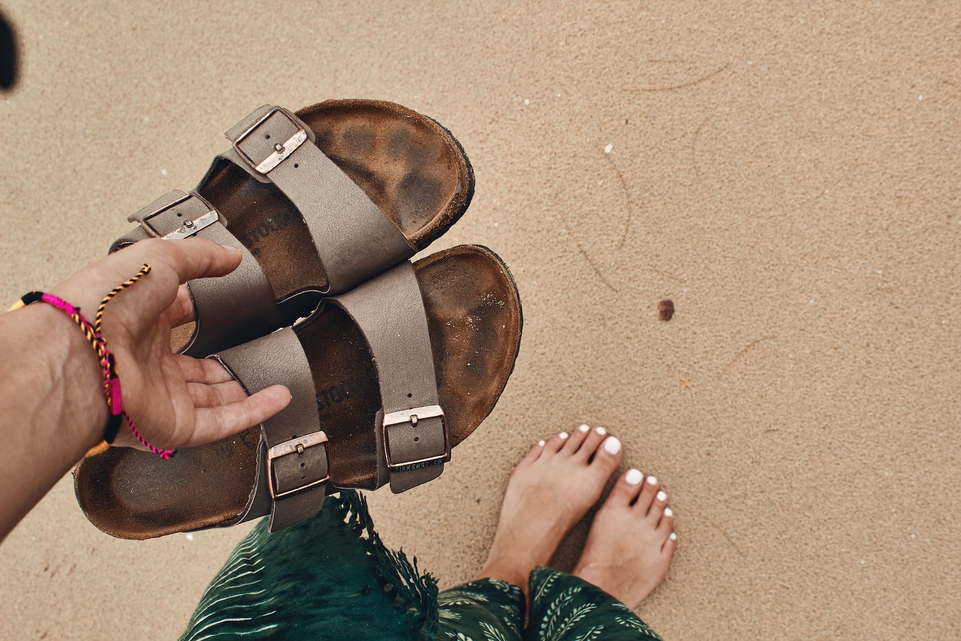 Nettoyer et entretenir des sandales en liège type Birkenstock